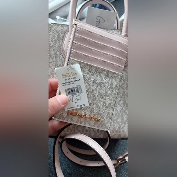 Set for Both: MK Mercer, Leather Crossbody Bag AND the Jet Set Wallet - Picture 4 of 11